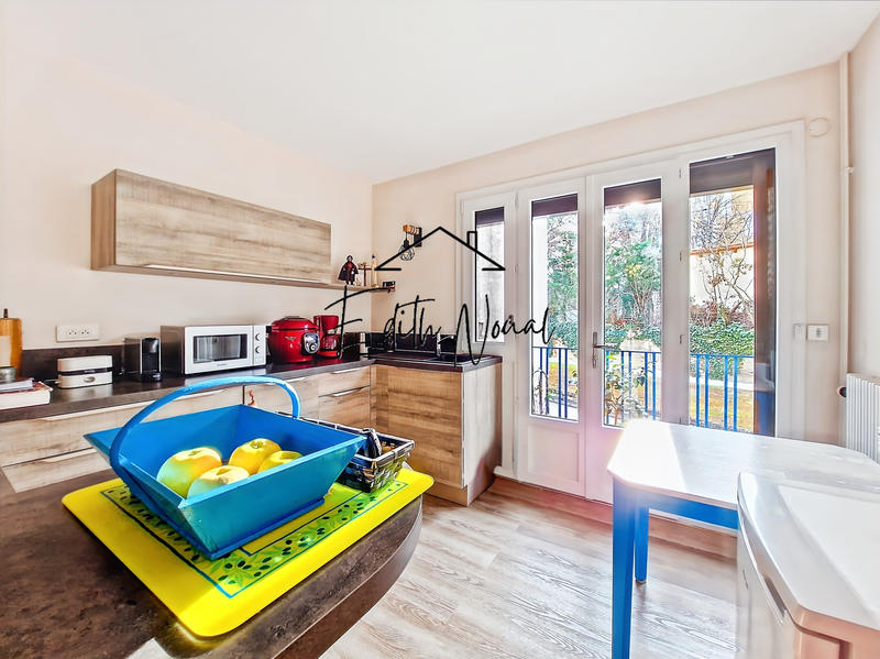 Appartement - 90 m² - 5 pièces