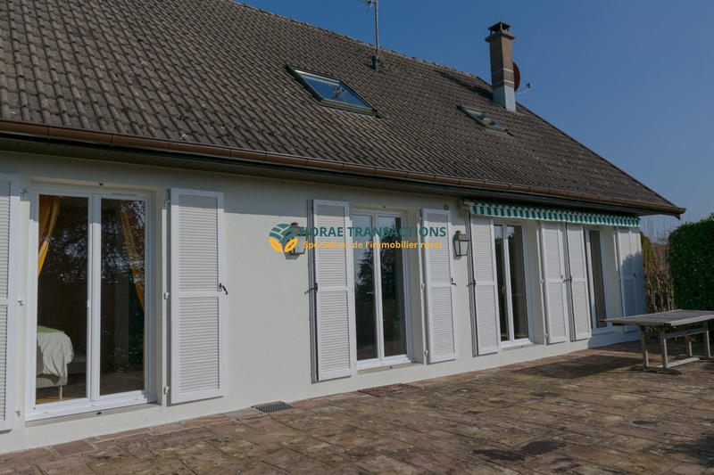 Maison - 215 m² - 7 pièces