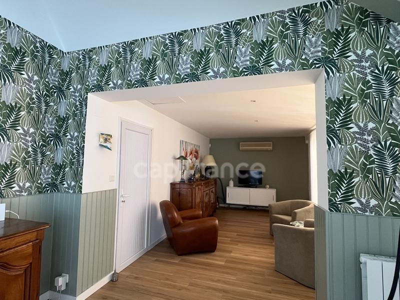 Maison - 268 m² - 8 pièces