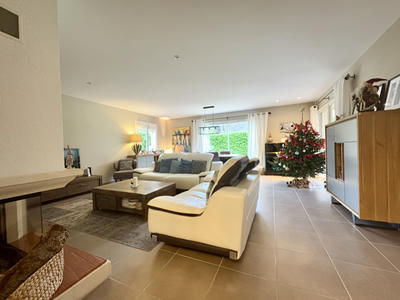 Maison - 171 m² - 7 pièces