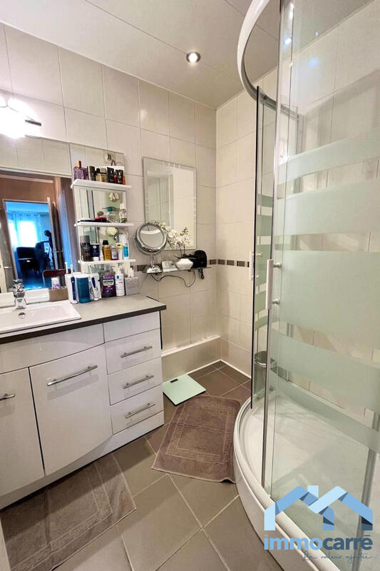 Appartement - 80 m² - 4 pièces