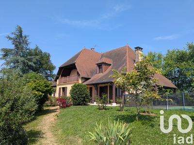 Maison - 309 m² - 12 pièces