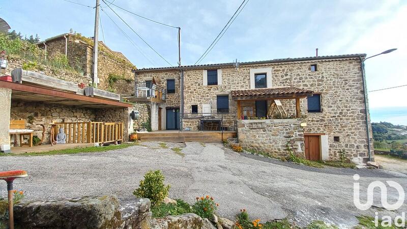 Maison de village - 151 m² - 7 pièces