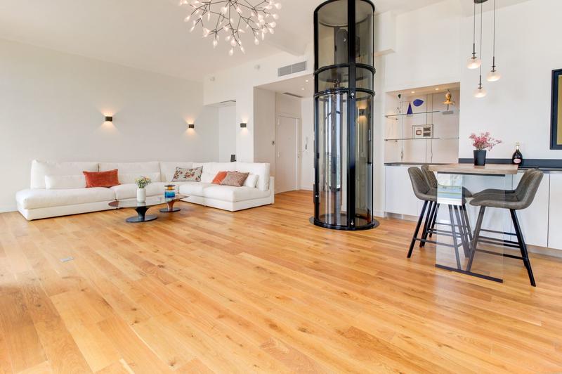 Appartement - 192 m² - 5 pièces