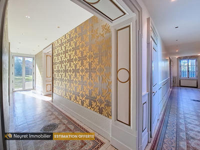 Château - 553 m² - 14 pièces