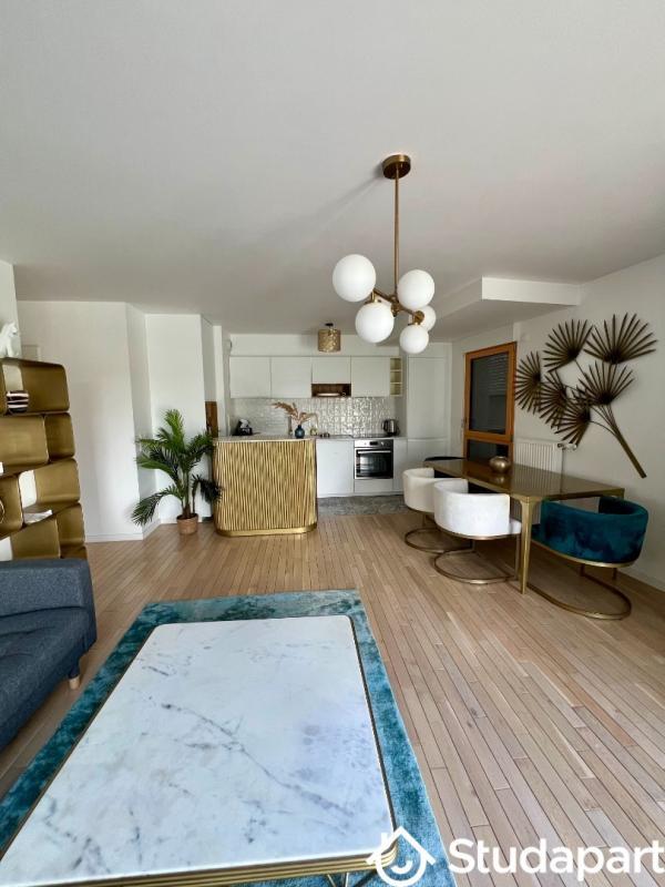 Chambre - 13 m² - 1 pièce