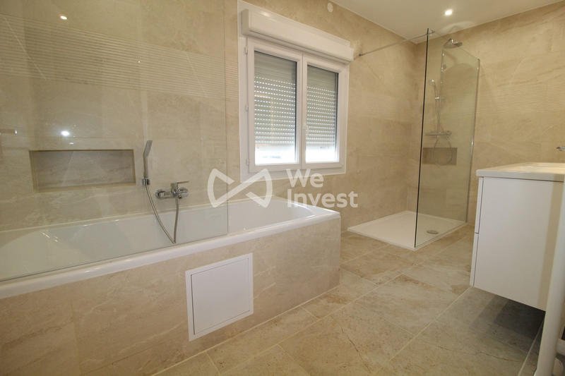 Maison - 158 m² - 7 pièces