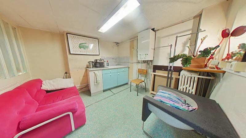 Local commercial - 75 m² - 4 pièces