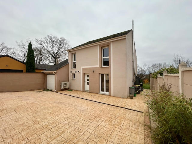 Maison - 167 m² - 7 pièces