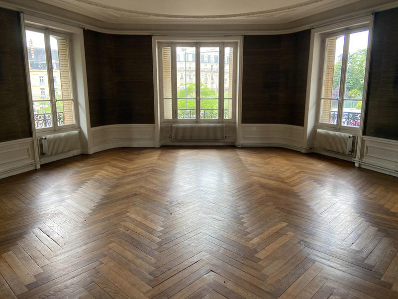 Bureau - 212 m² - 7 pièces