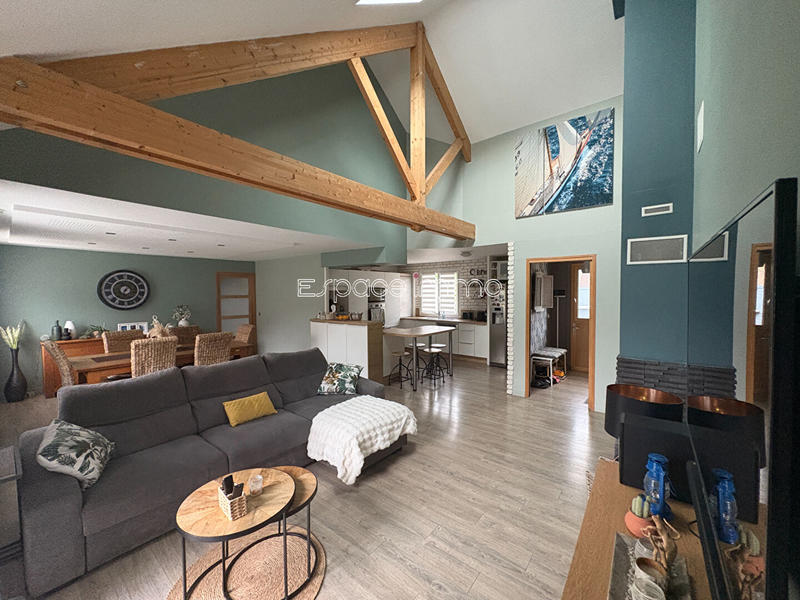 Maison - 143 m² - 6 pièces