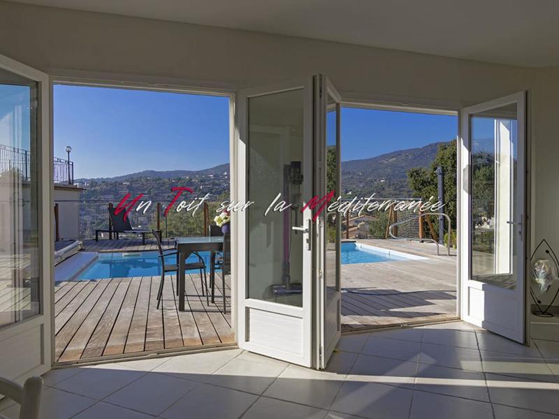 Maison - 185 m² - 6 pièces