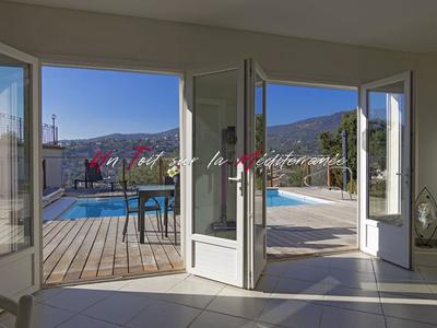 Maison - 185 m² - 6 pièces