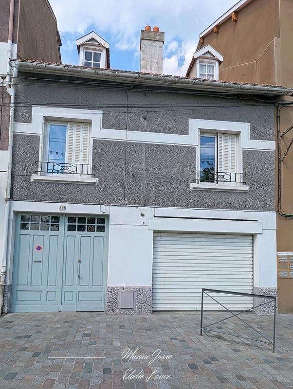 Maison de ville - 218 m² - 6 pièces