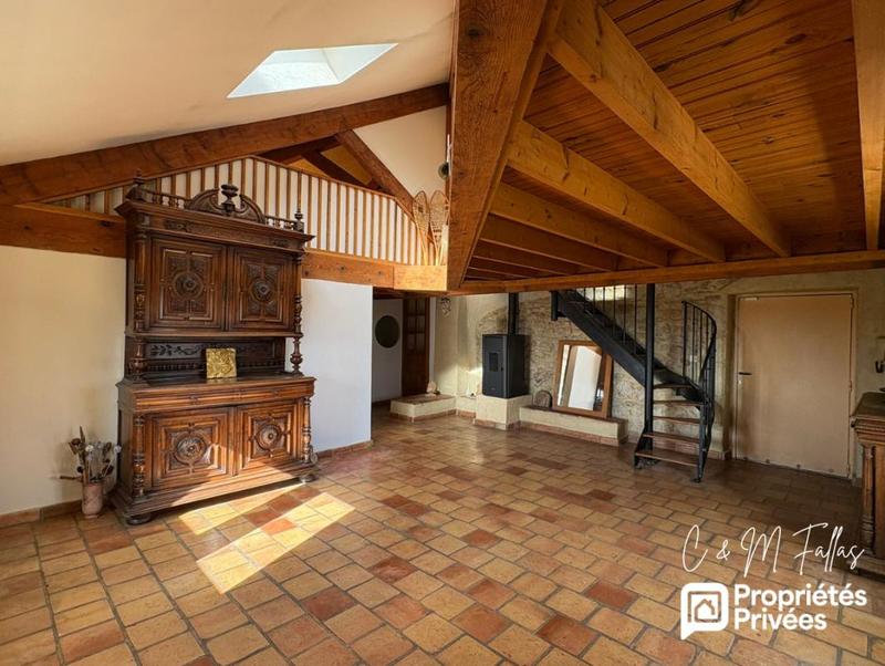 Appartement - 74 m² - 2 pièces