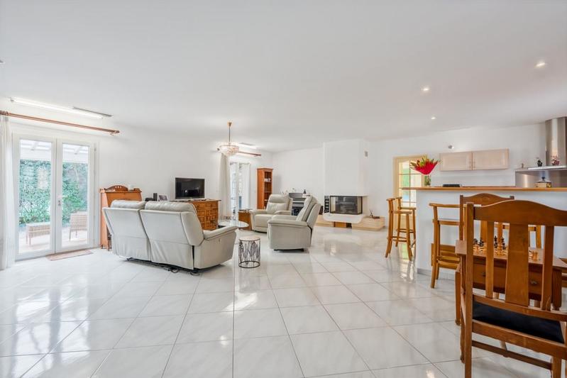 Maison - 186 m² - 5 pièces