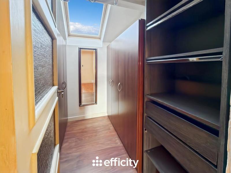 Pavillon - 140 m² - 6 pièces