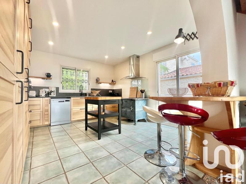 Maison - 186 m² - 7 pièces