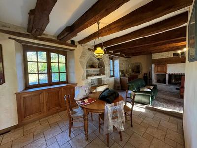 Maison en pierre - 206 m² - 8 pièces