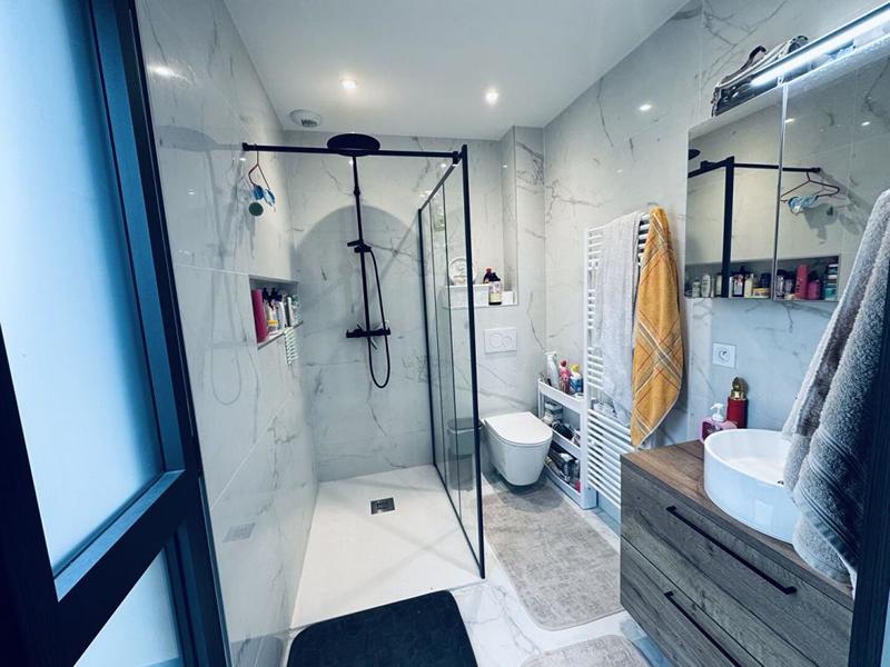 Villa - 180 m² - 8 pièces