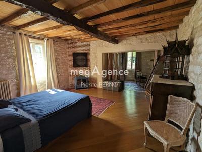 Maison - 360 m² - 12 pièces