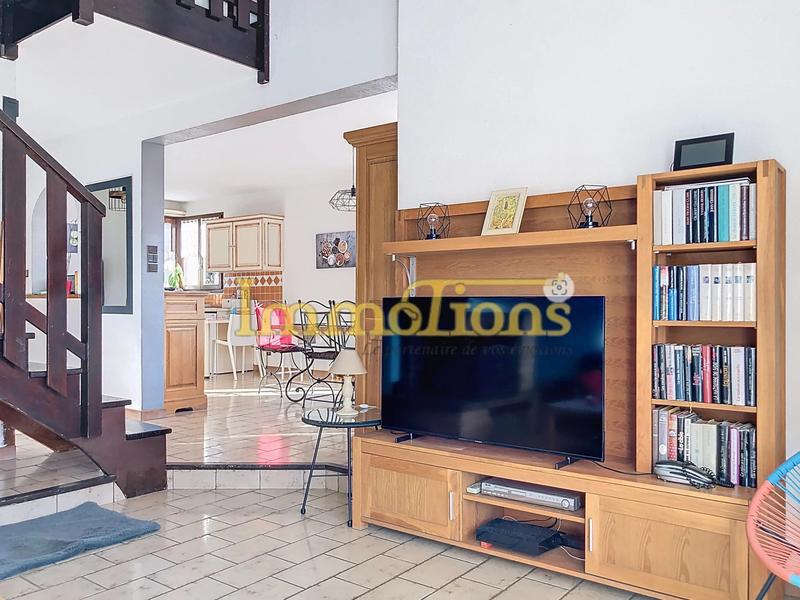 Maison - 98 m² - 4 pièces