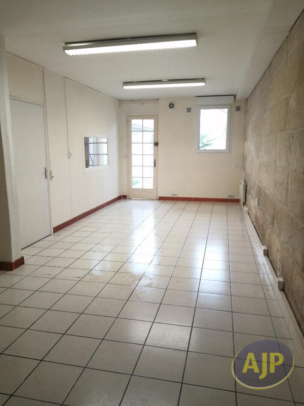 Local commercial - 99 m²