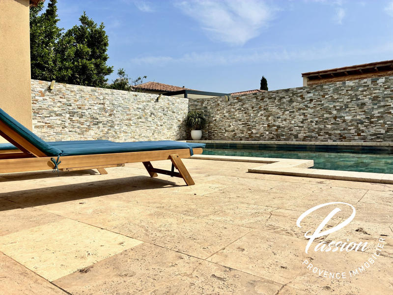 Maison contemporaine - 264 m² - 9 pièces