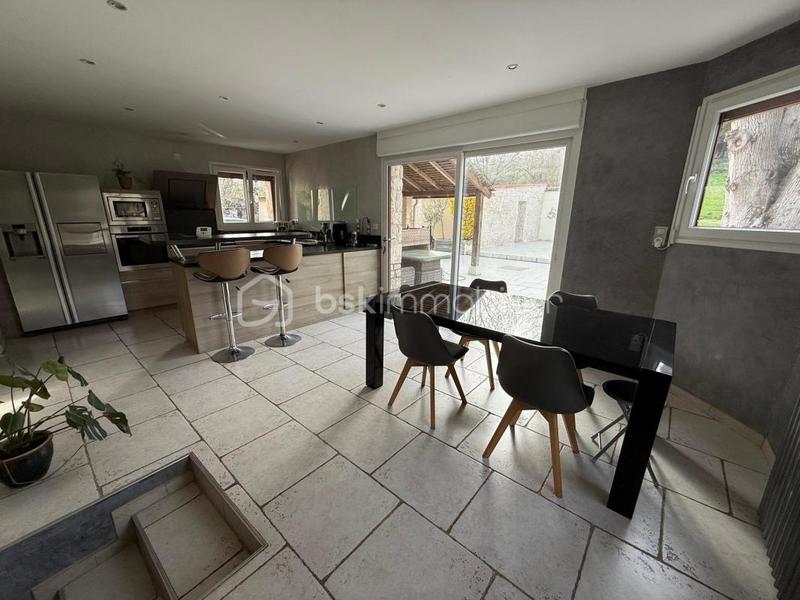 Maison traditionnelle - 139 m² - 6 pièces