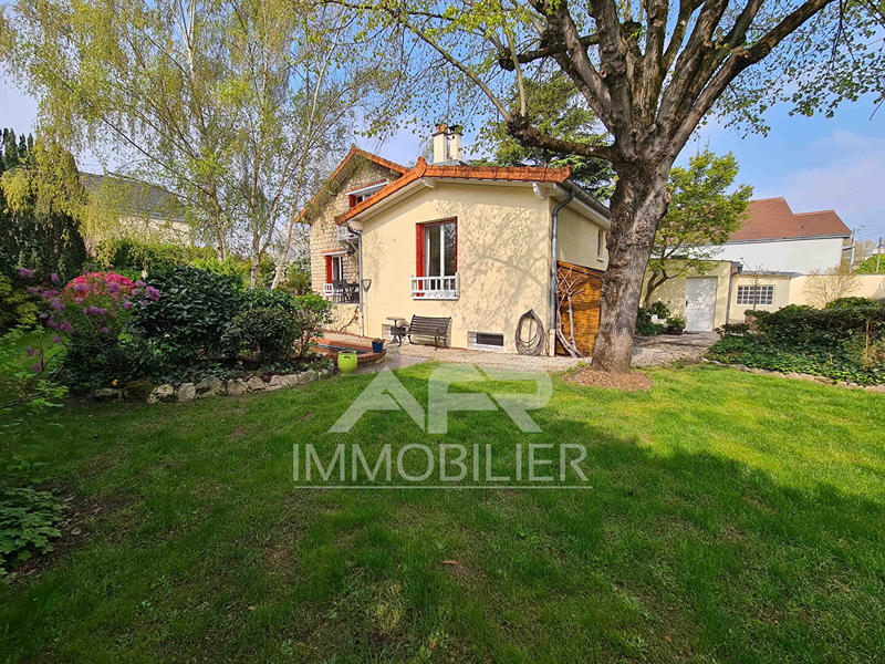 Maison - 177 m² - 6 pièces