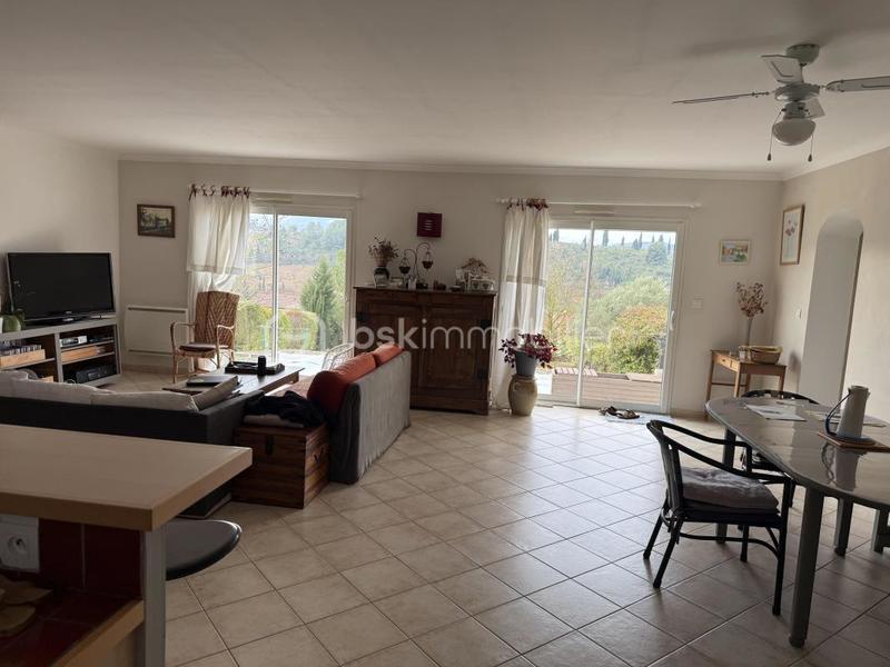 Maison - 122 m² - 6 pièces