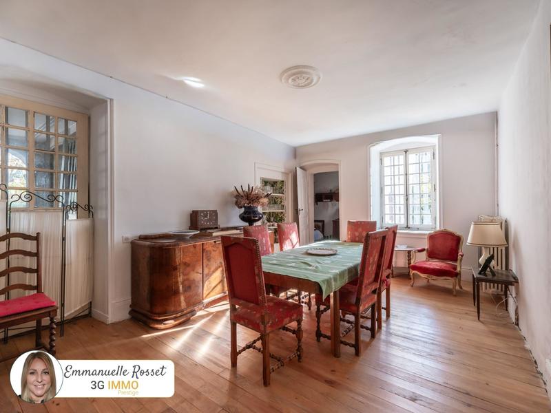 Maison de domaine - 553 m² - 15 pièces