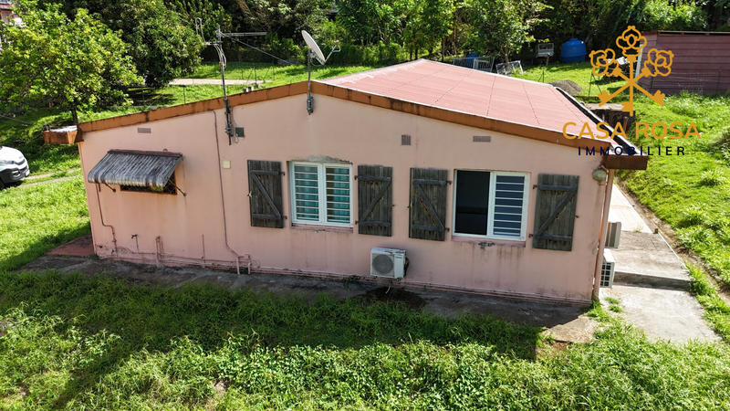 Maison traditionnelle - 94 m² - 4 pièces