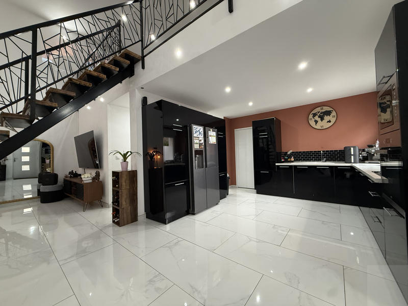 Maison - 150 m² - 4 pièces