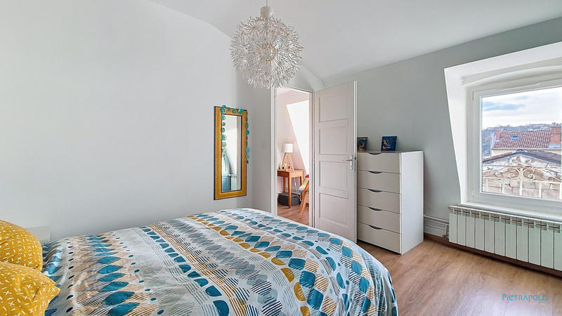 Appartement - 122 m² - 5 pièces