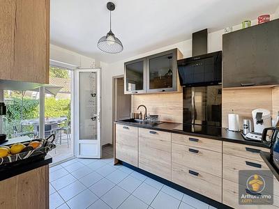 Maison - 90 m² - 3 pièces