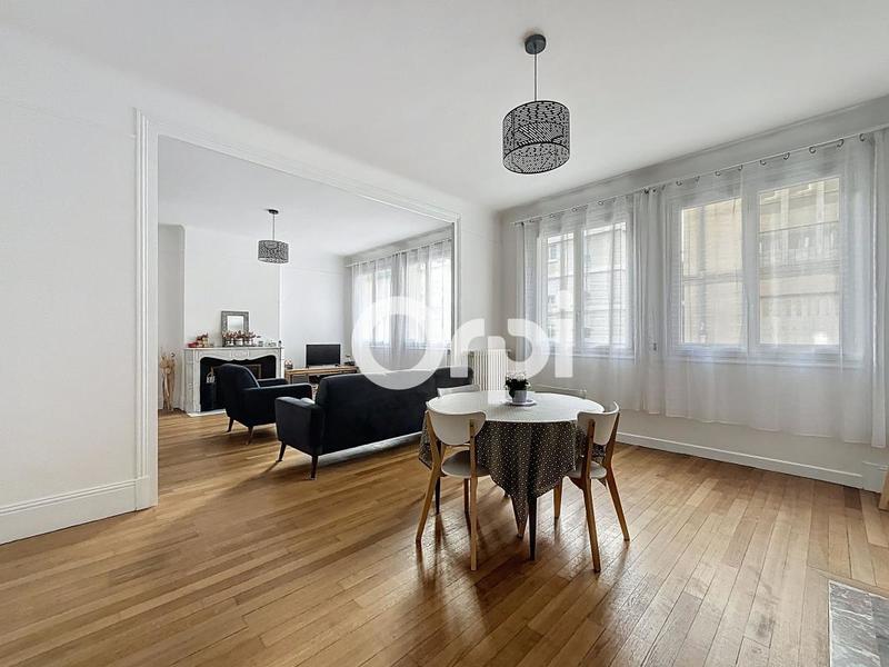 Maison - 280 m² - 7 pièces