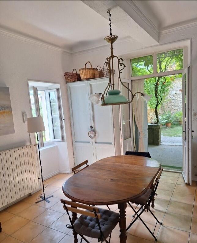 Propriété - 460 m² - 10 pièces