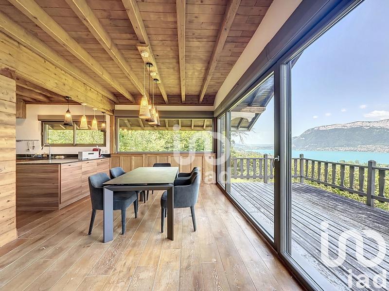 Maison - 332 m² - 8 pièces