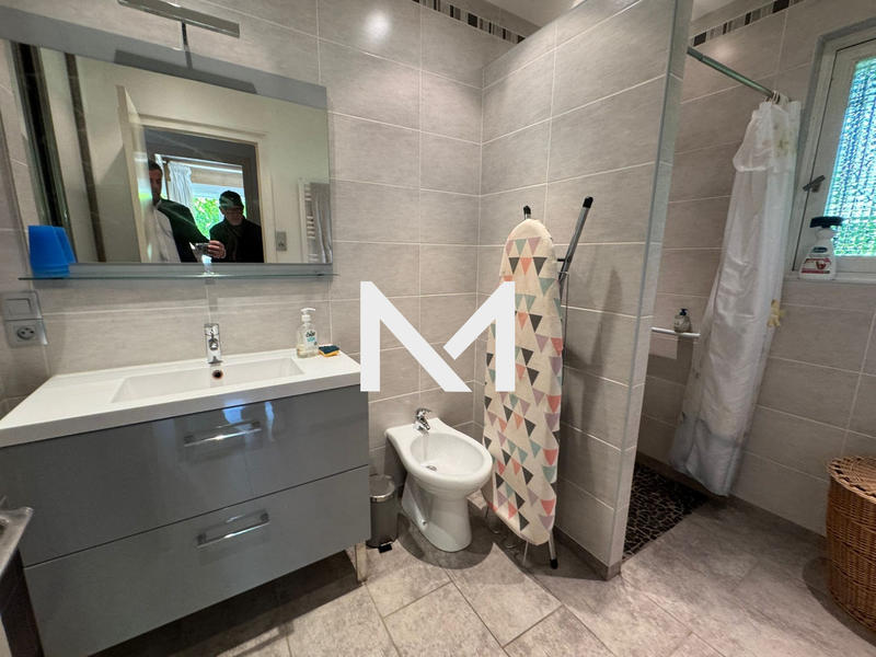 Maison - 162 m² - 8 pièces