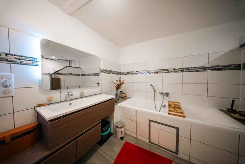 Maison - 77 m² - 3 pièces