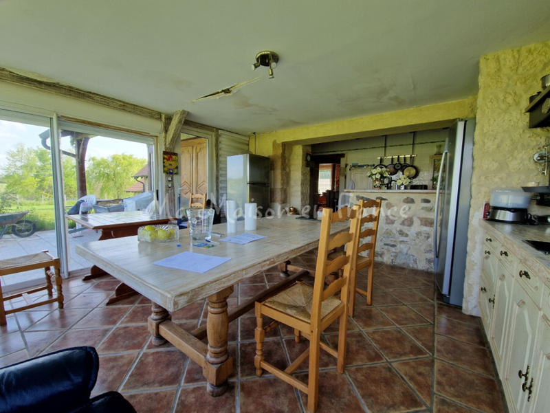 Maison - 627 m² - 21 pièces