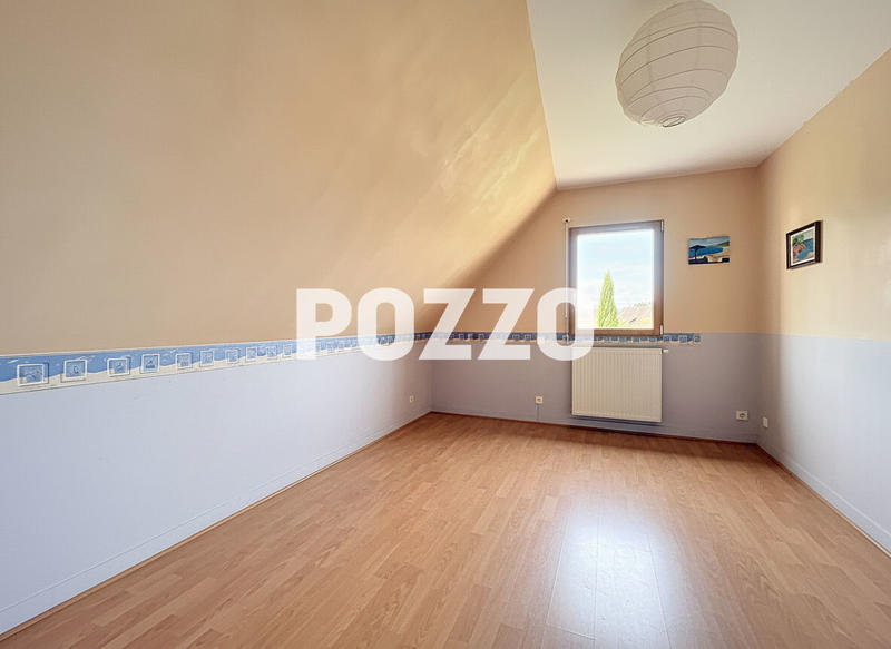 Maison - 177 m² - 6 pièces