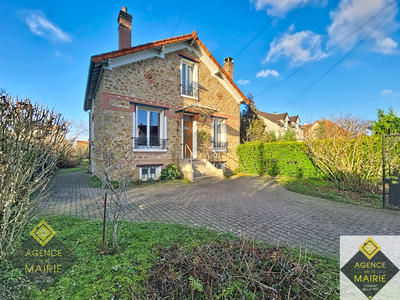 Maison - 88 m² - 5 pièces