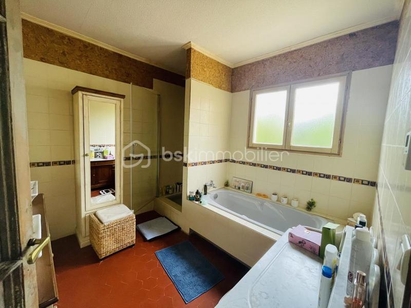 Demeure - 200 m² - 7 pièces