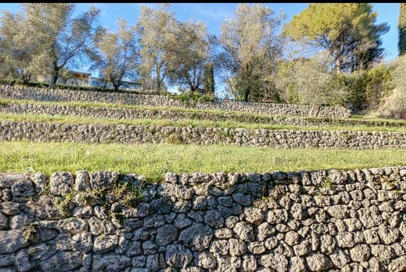 Terrain constructible - 1 000 m²