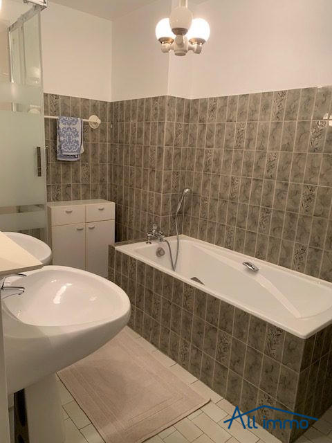 Appartement - 146 m² - 6 pièces