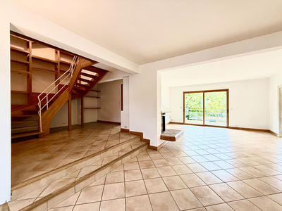 Maison - 148 m² - 7 pièces