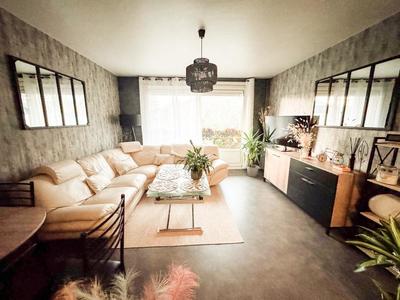 Appartement ancien - 69 m² - 3 pièces