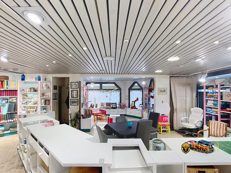 Maison - 189 m² - 8 pièces